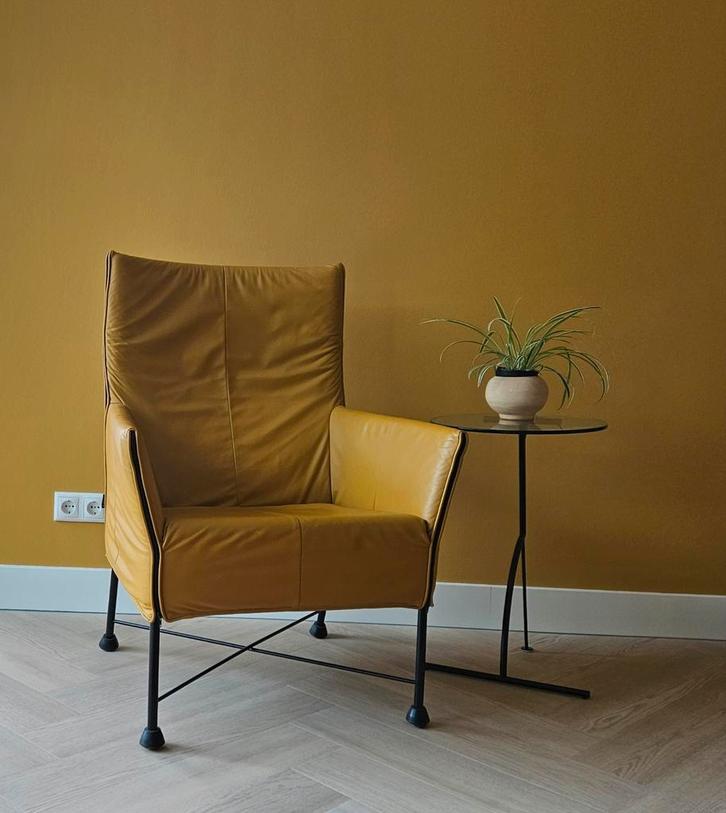 Montis Charly met lichte beschadiging in het leer., Huis en Inrichting, Fauteuils, Zo goed als nieuw, Leer, 75 tot 100 cm, Minder dan 75 cm