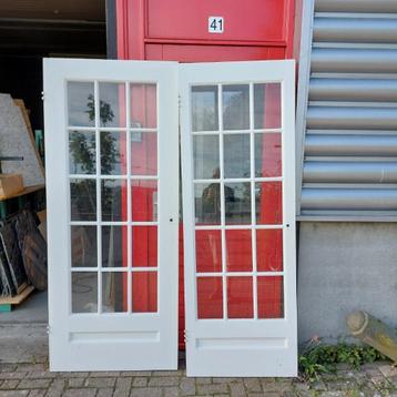 deuren met gewalst glas beschikbaar voor biedingen