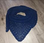 mooie donkerblauwe driehoekige sjaal 75x160 cm, Kleding | Dames, Mutsen, Sjaals en Handschoenen, Ophalen of Verzenden, Sjaal, Zo goed als nieuw