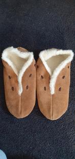 Nieuwe schapenwollen sloffen - Nooit gedragen!, Kleding | Dames, Schoenen, Ophalen, Bruin, Nieuw, Onbekend