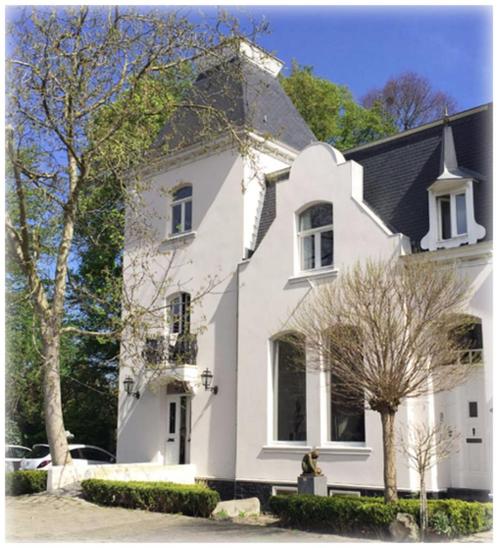 Sfeervolle studio met karakter en klassieke details – direct, Huizen en Kamers, Kamers te huur, Maastricht, 35 tot 50 m²