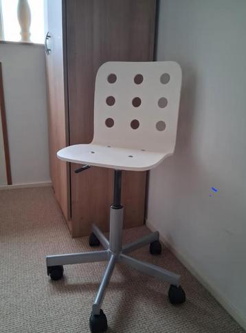Gratis Bureau stoel wit beschikbaar voor biedingen