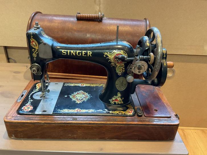 Antieke Singer Naaimachine met Houten Koffer, Antiek en Kunst, Antiek | Naaimachines, Ophalen