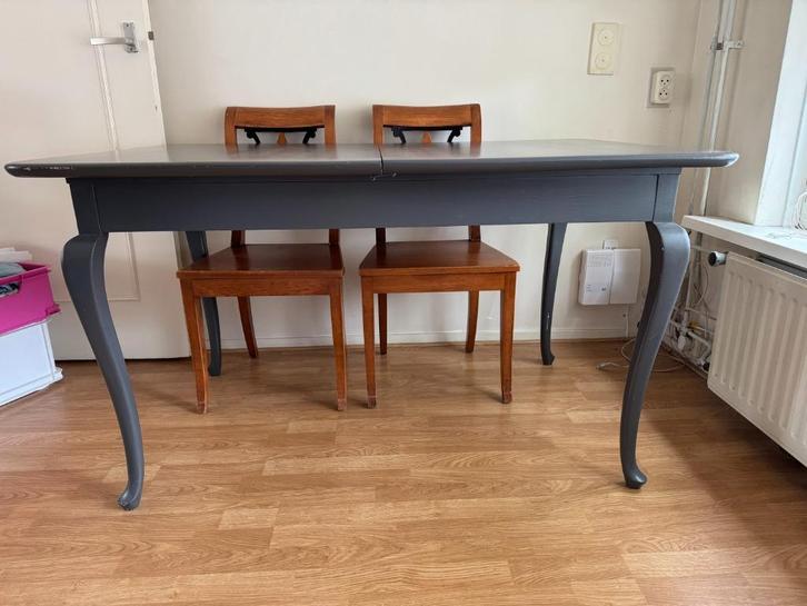 Donkergrijze uitschuifbare eettafel,  klassiek & stijlvol, Huis en Inrichting, Tafels | Eettafels, Gebruikt, 50 tot 100 cm, 150 tot 200 cm