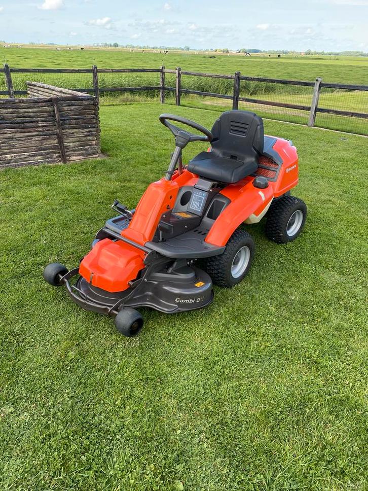 Husqvarna R213C, Tuin en Terras, Zitmaaiers, Zo goed als nieuw, 90 tot 120 cm, Elektrische starter, Mulchfunctie, Ophalen