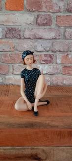 Retro Dame in een Blauw Badpak Beeld ♥️NIEUW♥️, Verzamelen, Beelden en Beeldjes, Ophalen of Verzenden, Nieuw, Mens