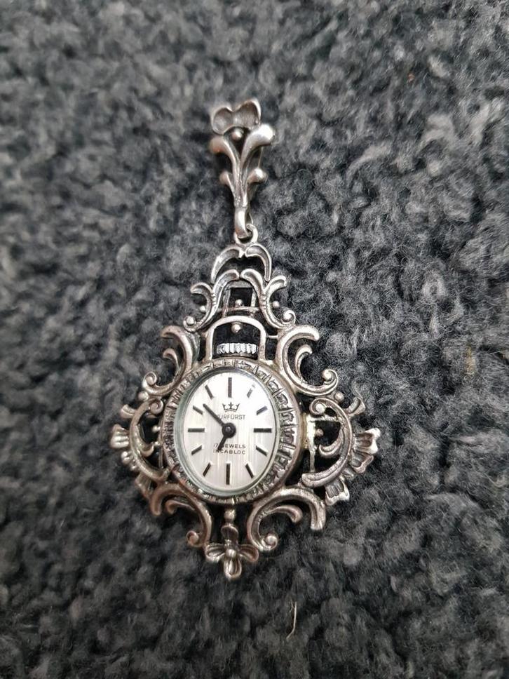 Oud zilveren hanghorloge., Sieraden, Tassen en Uiterlijk, Horloges | Antiek, Overige merken, Zilver, Ophalen of Verzenden