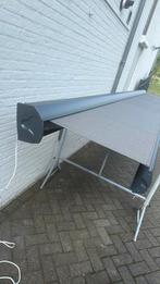 NIEUW ZONNESCHERM BREED 500 UIT 300 AFSTANDBEDIENING SOMFY, Ophalen, 450 cm of meer, Nieuw, Elektrisch