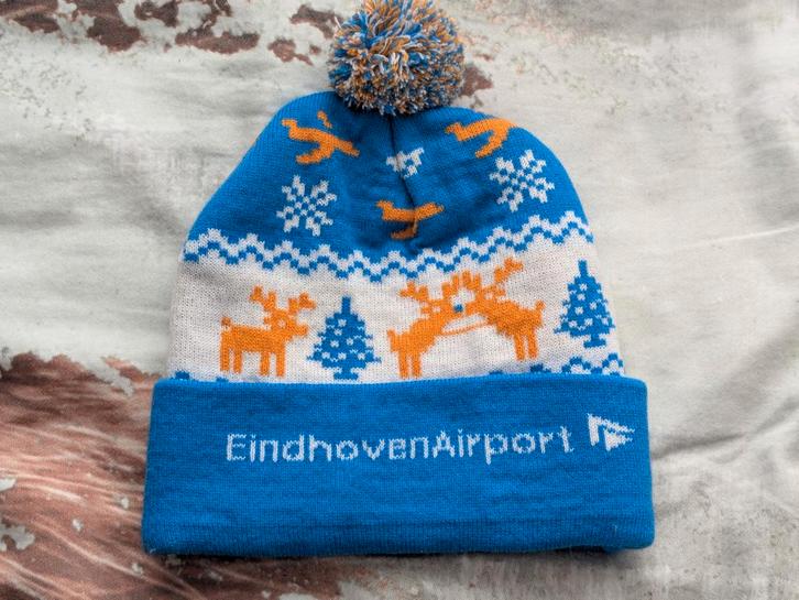 Eindhoven Airport Muts met Pompon, Kleding | Dames, Hoeden en Petten, Zo goed als nieuw, Pet, One size fits all, Ophalen of Verzenden