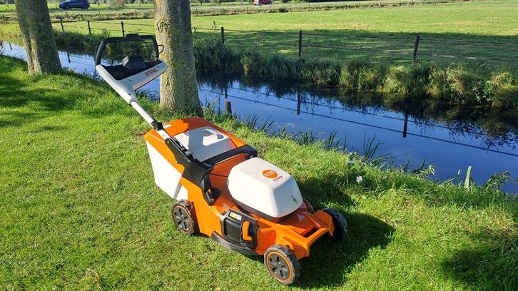 Stihl rma 453 pv accugrasmaaier/ gazonmaaier., Tuin en Terras, Grasmaaiers, Gebruikt, Accu-grasmaaier, 50 cm of meer, Cirkelmaaier