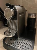 Krups nespresso apparaat met melkopschuimer, Ophalen, Gebruikt, Espresso apparaat, Koffiepads en cups