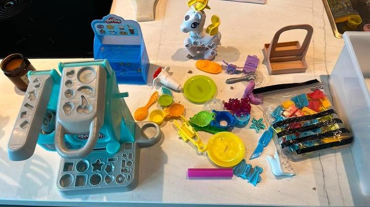 Kinetisch zand plus play doh, Kinderen en Baby's, Speelgoed | Overig, Gebruikt, Jongen of Meisje, Ophalen of Verzenden