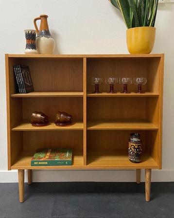 Vintage Deense boekenkast van Hundevad beschikbaar voor biedingen