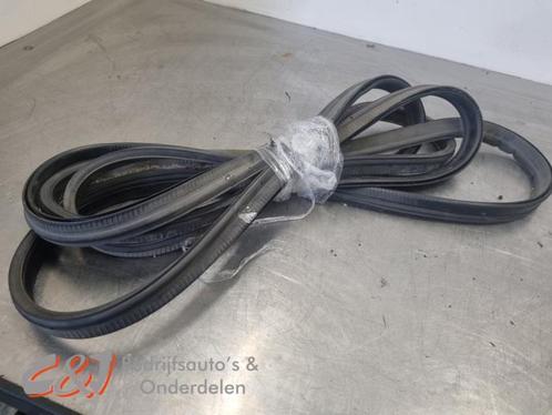 Portierrubber 4Deurs links-achter van een Volkswagen Crafter, Auto-onderdelen, Carrosserie en Plaatwerk, Volkswagen, Gebruikt