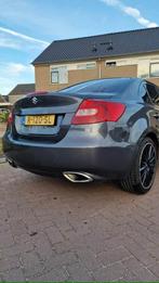 Suzuki Kizashi 2.4 4WD 2010 Grijs, Auto's, Suzuki, Te koop, Zilver of Grijs, Geïmporteerd, 5 stoelen