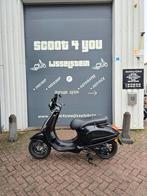 VESPA SPRINT 4T 2V 2016 BROM 45 BLACK ON BLACK GARANTIE zip, Fietsen en Brommers, Ophalen, Zo goed als nieuw, Benzine, Zip