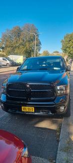 Dodge RAM 2022 Zwart lpg nieuwstaat, Auto's, Stof, 5654 cc, Zwart, Origineel Nederlands