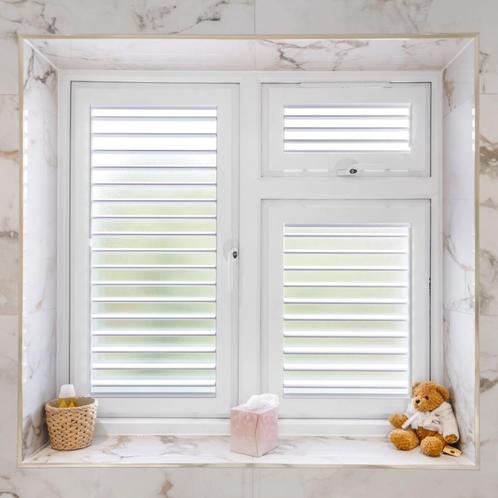 Luxe PVC Shutters op maat - Vochtbestendig & Onderhoudsvrij, Huis en Inrichting, Stoffering | Gordijnen en Lamellen, Nieuw, Wit