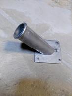 Vlaggenstokhouder, Ophalen