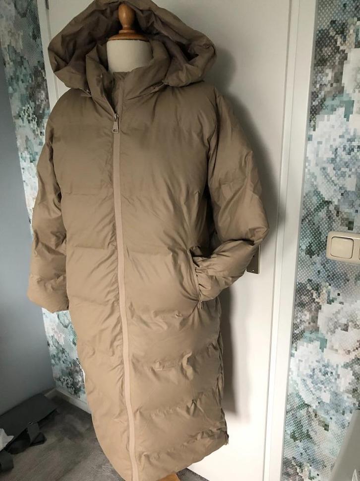 Nieuwe lang gewatteerde winterjas v Neo Noir 40/42 L.bruin, Kleding | Dames, Jassen | Winter, Nieuw, Maat 38/40 (M), Bruin, Ophalen of Verzenden