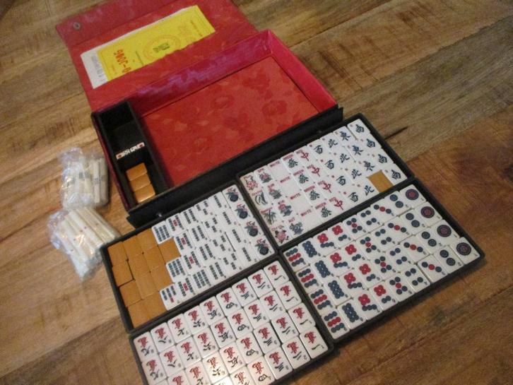 Majong spel in kopffer,v.a 30,00e, Hobby en Vrije tijd, Gezelschapsspellen | Overige, Gebruikt, Drie of vier spelers, Ophalen of Verzenden