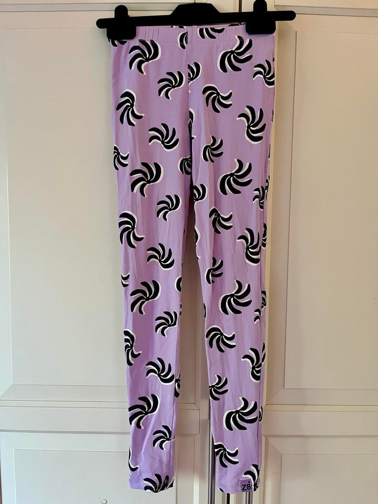 Paarse z8 legging met print maat 140, Ophalen of Verzenden, Zo goed als nieuw, Meisje, Broek