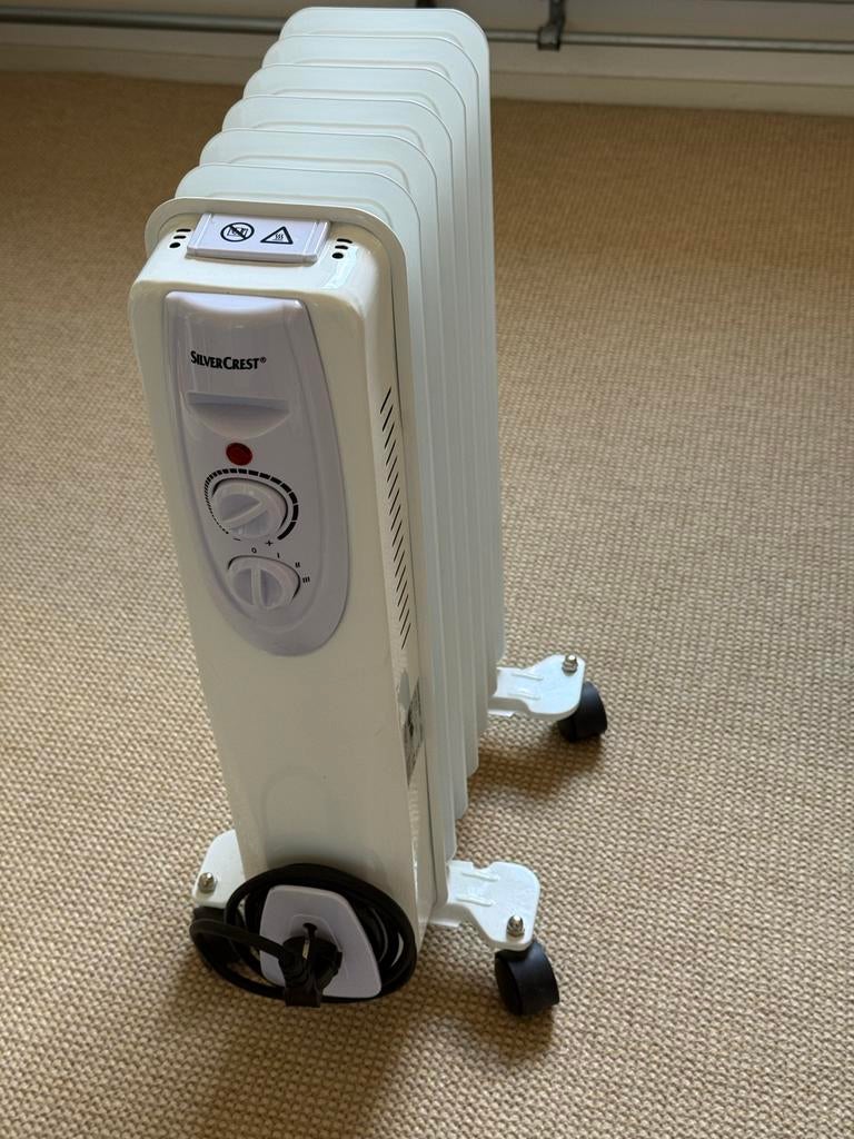 SilverCrest Olie gevulde bijverwarming 3 vermogens standen, Huis en Inrichting, Kachels, Ophalen, Oliekachel, Elektrisch, Zo goed als nieuw