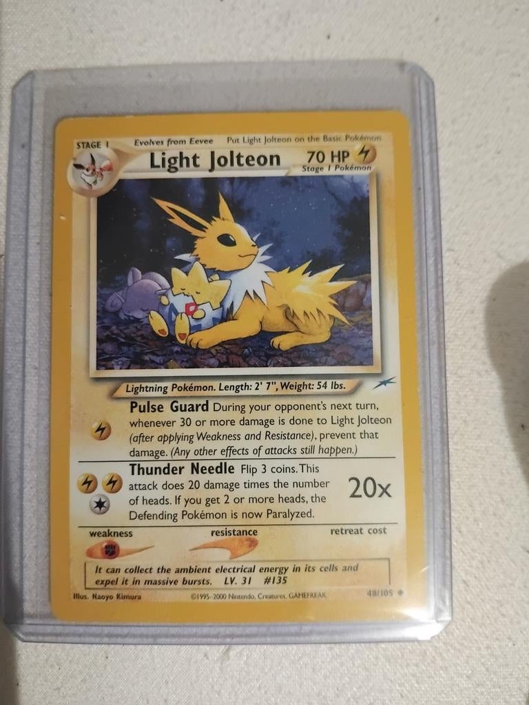 Pokémon Kaart: Light Jolteon (Neo Destiny 48/105), Hobby en Vrije tijd, Verzamelkaartspellen | Pokémon, Ophalen of Verzenden, Gebruikt