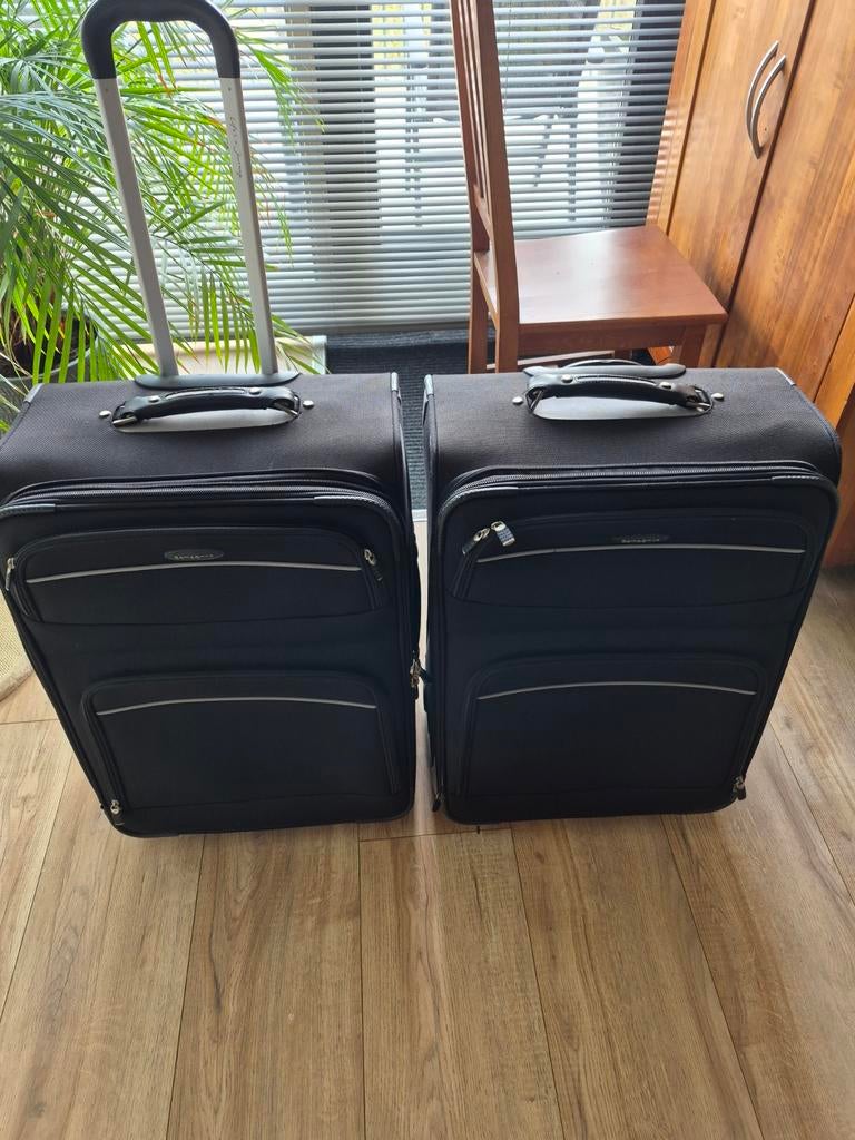 Samsonite 2 grote koffers z.g.a.n. ook apart te koop, Overige materialen, Wieltjes, 45 tot 55 cm, Ophalen of Verzenden
