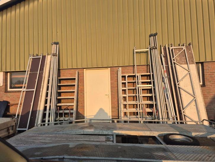 2x Layher aluminium rolsteiger, Doe-het-zelf en Verbouw, Steigers, Gebruikt, Rolsteiger of Kamersteiger, 5 meter of hoger, Ophalen