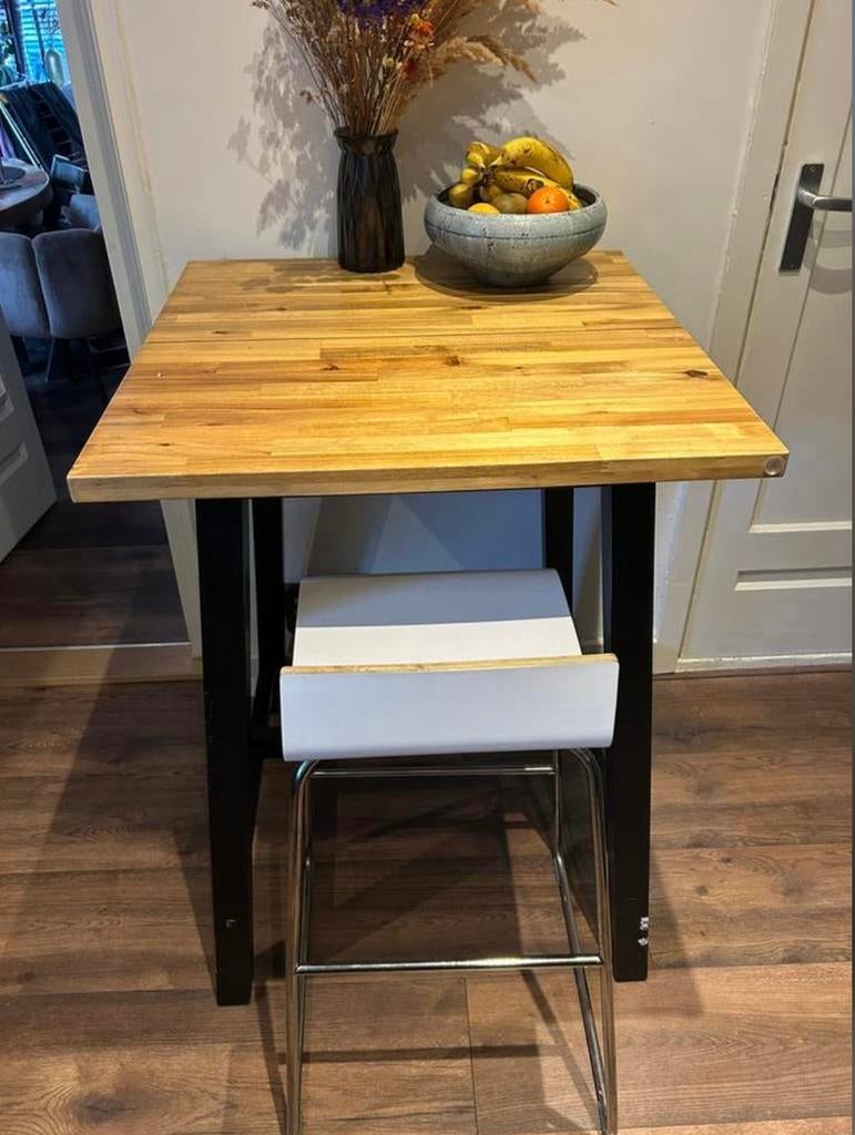Leuke bartafel van ikea, Ophalen, Zo goed als nieuw