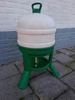 Drinkbakken voor pluimvee, Ophalen, Drinken en Voederen