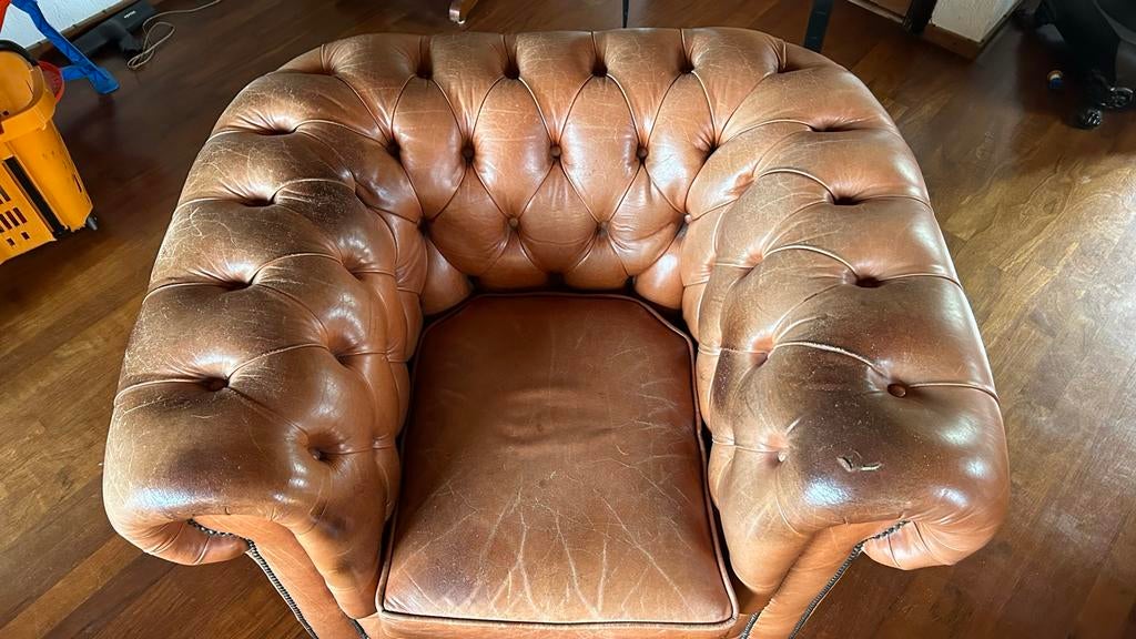 2 x officiële Chesterfield fauteuil, Huis en Inrichting, Ophalen, Gebruikt, 50 tot 75 cm, Leer