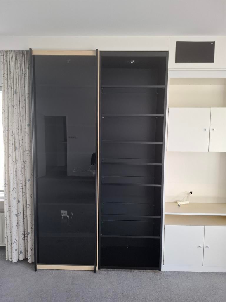 Kast Zwart Messing met Verlichting en Glazen Planken, Ophalen, 100 tot 150 cm, Modern, Industrieel, 200 cm of meer