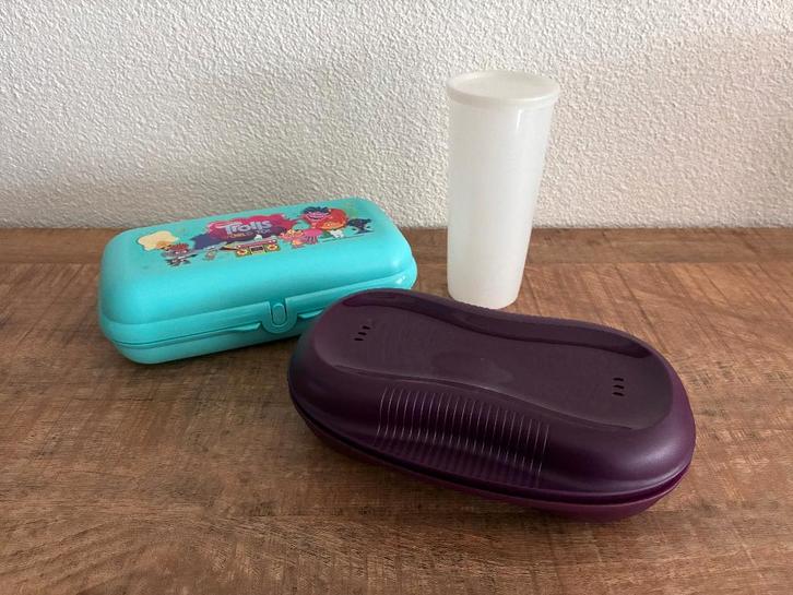 Tupperware broodtrommel, omeletmaker en beker., Huis en Inrichting, Keuken | Tupperware, Gebruikt, Bak of Kom, Blauw, Geel, Paars