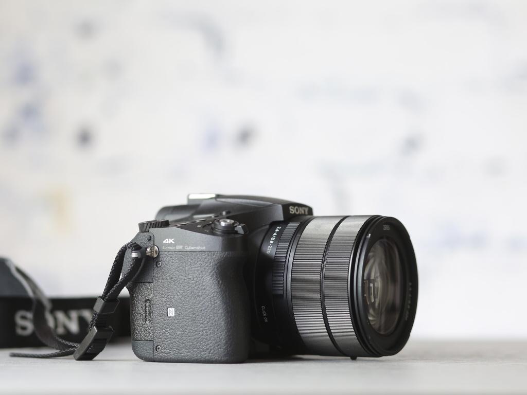 Sony RX10 mark III - Als nieuw - Incl. 1 jaar garantie!, Audio, Tv en Foto, Fotocamera's Digitaal, Niet ingevuld, Compact, Niet ingevuld