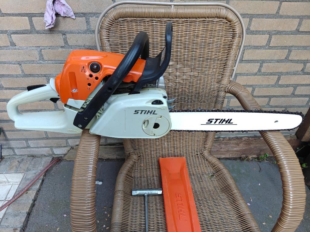 Stihl MS251 C- BE luxe kettingzaag met Easy start, Tuin en Terras, Hand-tuingereedschap, Ophalen, Zo goed als nieuw, Overige soorten