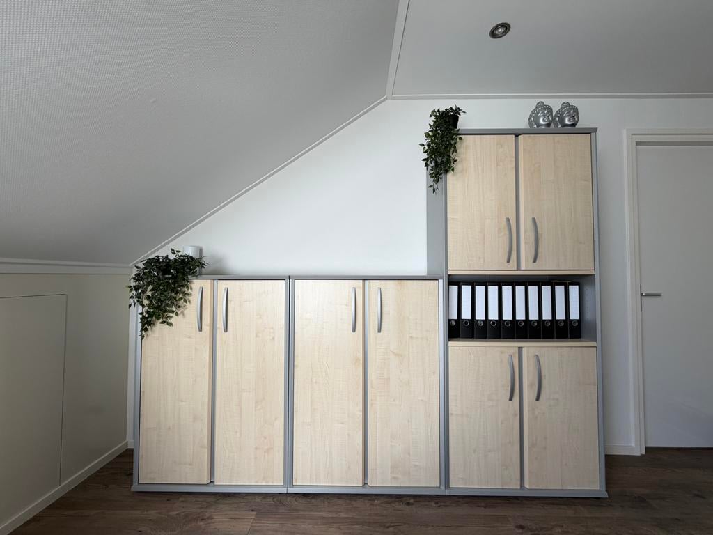 Prachtig buro met kasten van merk Jahnke, Huis en Inrichting, Bureaus, Ophalen, Gebruikt, Hout, Bureau-kast combinatie