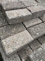 150+ halve betonklinkers, dik en grijs, op pallet, Ophalen, Gebruikt, Klinkers, 10 m² of meer