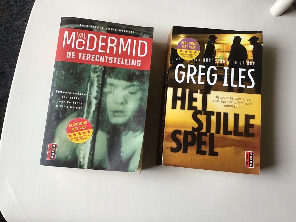 2 Spannende Trillers, bekroond met 4+5 sterren, Boeken, Thrillers, Ophalen of Verzenden, Zo goed als nieuw