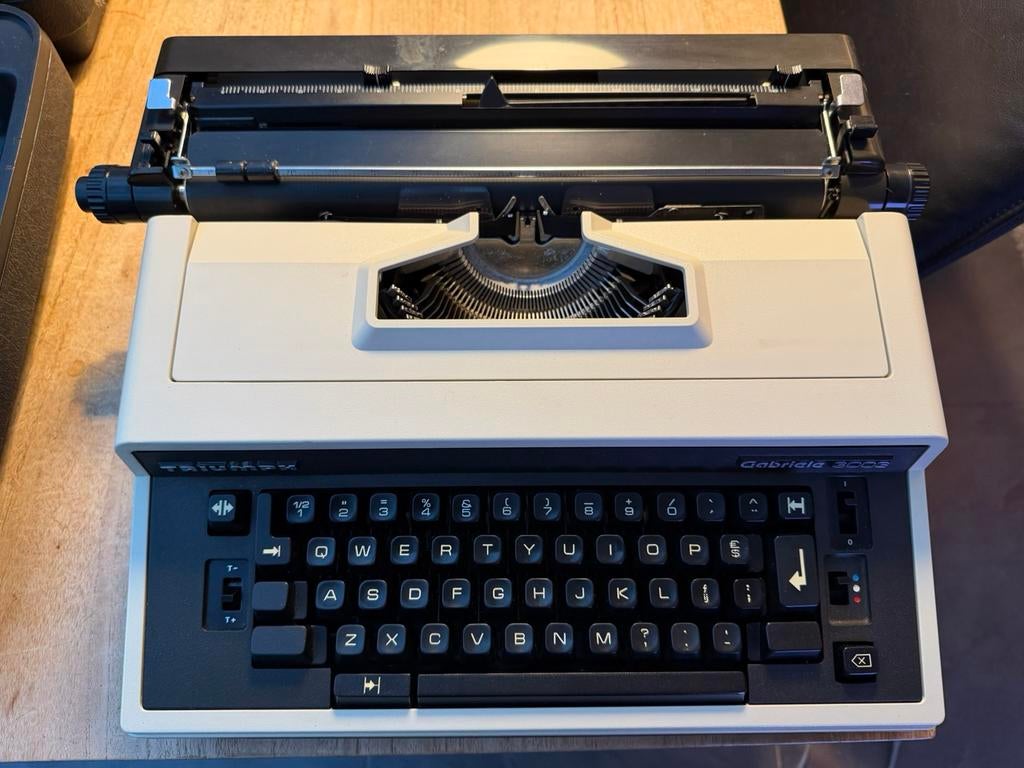 Triumph Gabrielle 3003, Diversen, Typemachines, Ophalen of Verzenden, Gebruikt