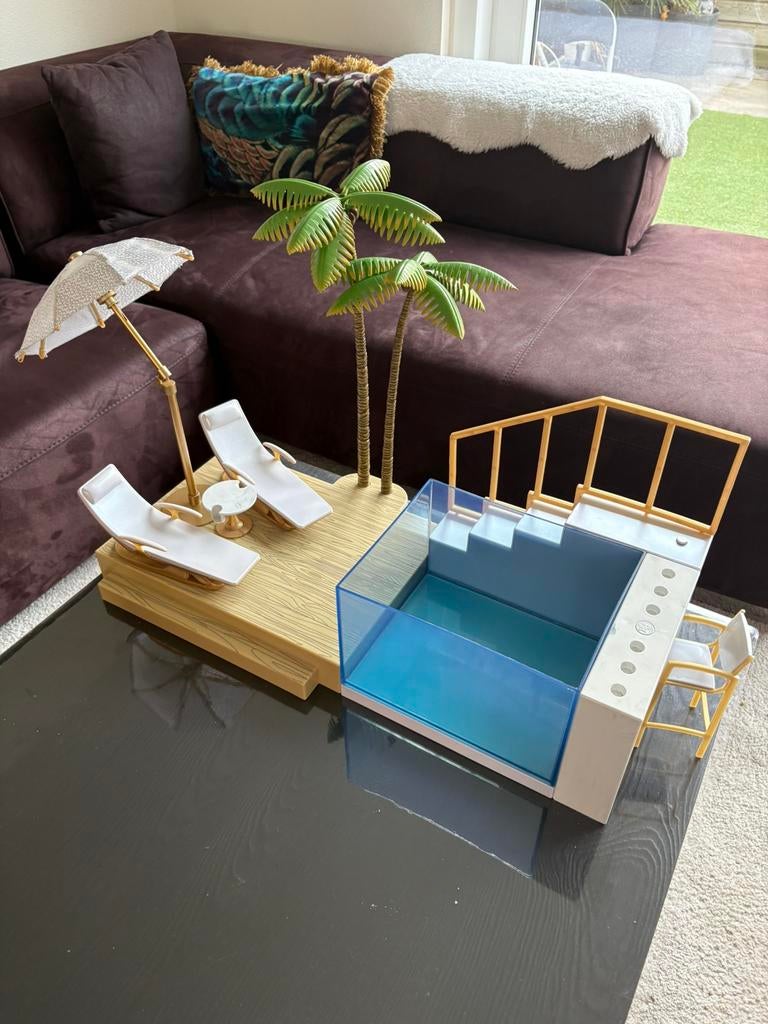 Rainbow High zwembad, Kinderen en Baby's, Speelgoed | Poppen, Ophalen, Gebruikt, Overige typen