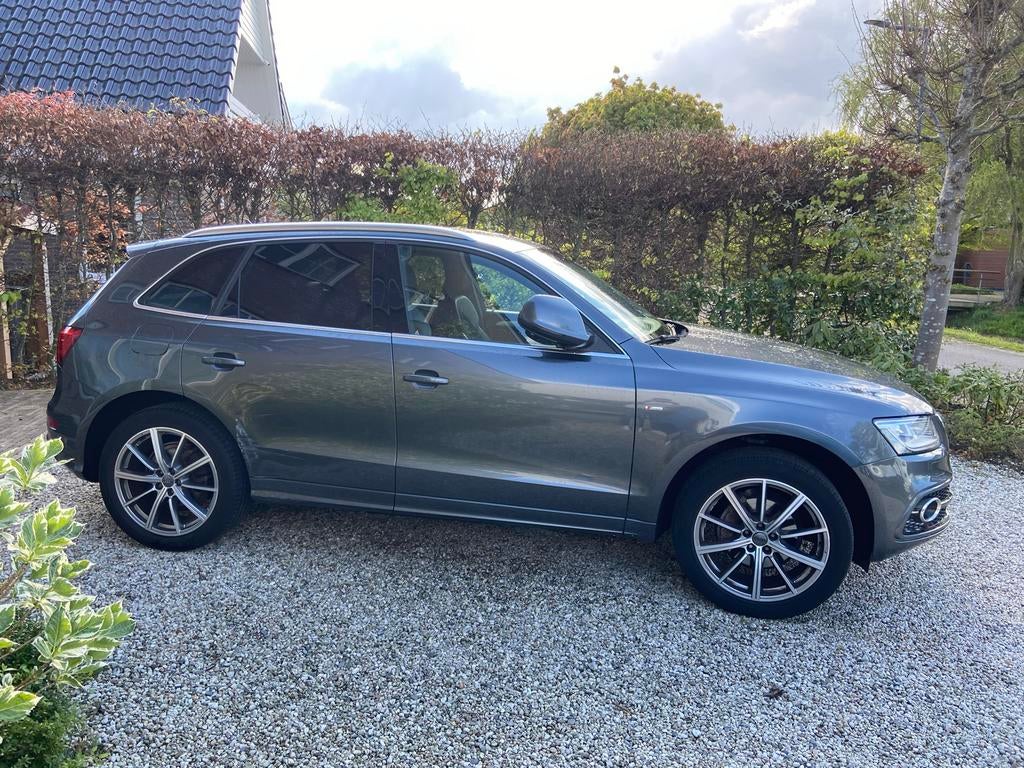 Audi Q5 2.0 Tfsi Quattro 165KW Tiptr 2014 Grijs, Auto's, Audi, Particulier, Q5, Benzine, D, SUV of Terreinwagen, Automaat, Origineel Nederlands