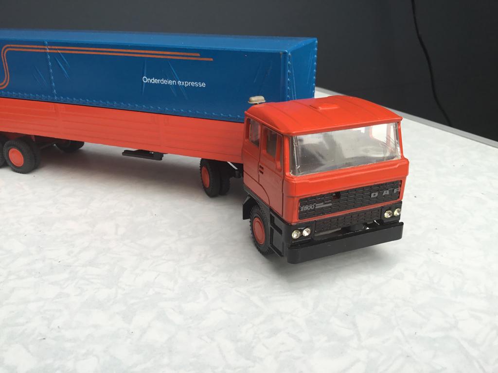 Lion Car Daf 2800 DAF Trucks Onderdelen expresse, Hobby en Vrije tijd, Modelauto's | 1:50, Ophalen of Verzenden, Zo goed als nieuw