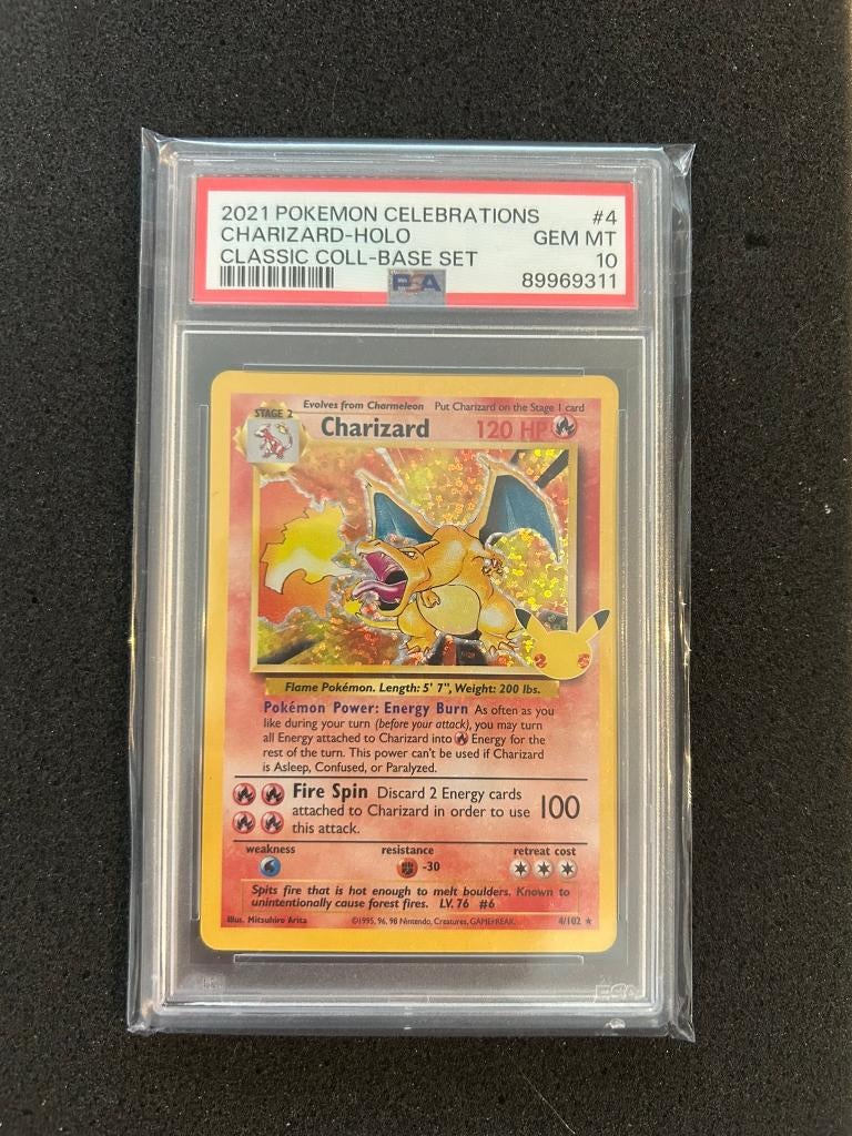 charizard celebrations psa 10, Hobby en Vrije tijd, Verzamelkaartspellen | Pokémon, Ophalen of Verzenden, Zo goed als nieuw, Foil