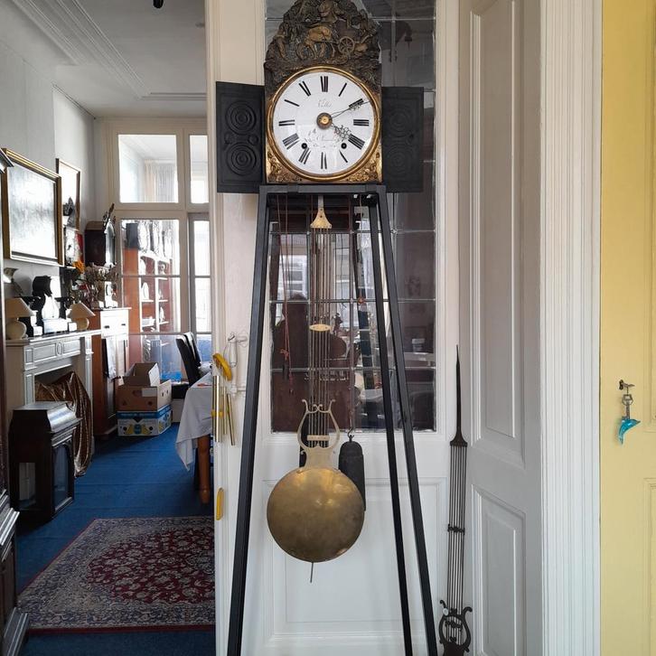 Antieke Comtoise klok met wekkerwerk en spillegang, Antiek en Kunst, Antiek | Klokken, Ophalen