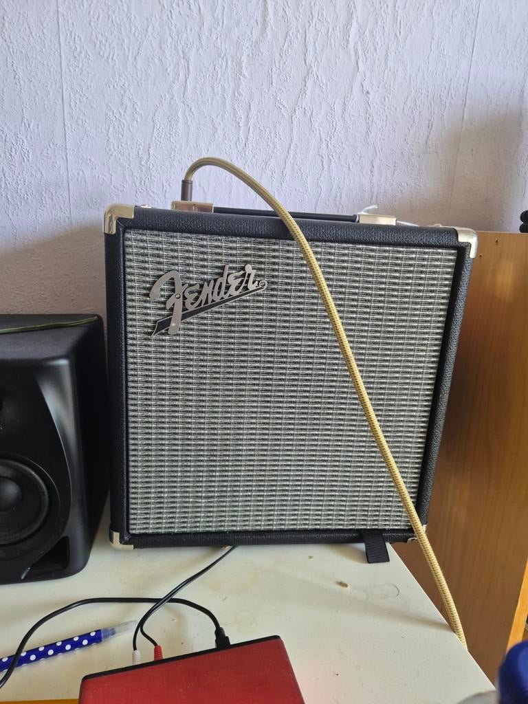 Fender Rumble 15 basgitaarversterker, Muziek en Instrumenten, Versterkers | Bas en Gitaar, Ophalen of Verzenden