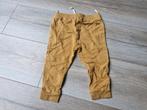 Okergele broek met leeuwen knieën Maat 86, Kinderen en Baby's, Babykleding | Maat 86, C&A, Broekje, Onbekend, Ophalen of Verzenden