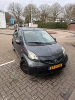 Toyota Aygo 1.0 12V Vvt-i 5DRS 2006 Grijs, Voorwielaandrijving, 4 stoelen, 68 pk, Origineel Nederlands