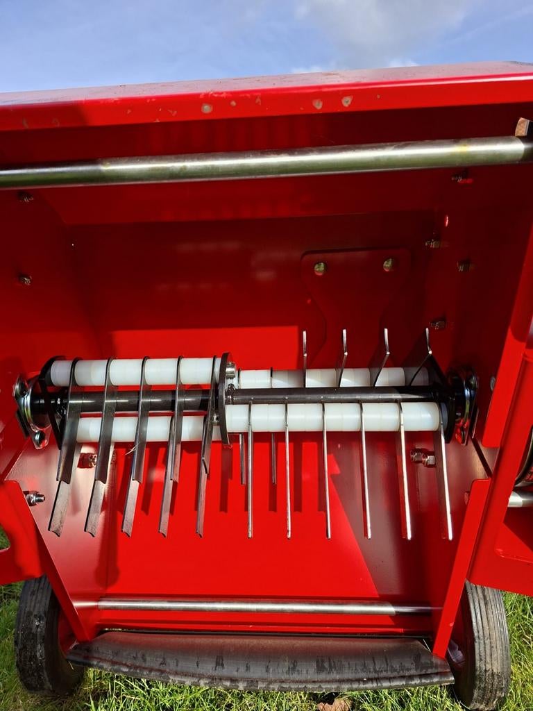 Gtm verticuteermachine GTV400 nieuw, Ophalen, Benzine